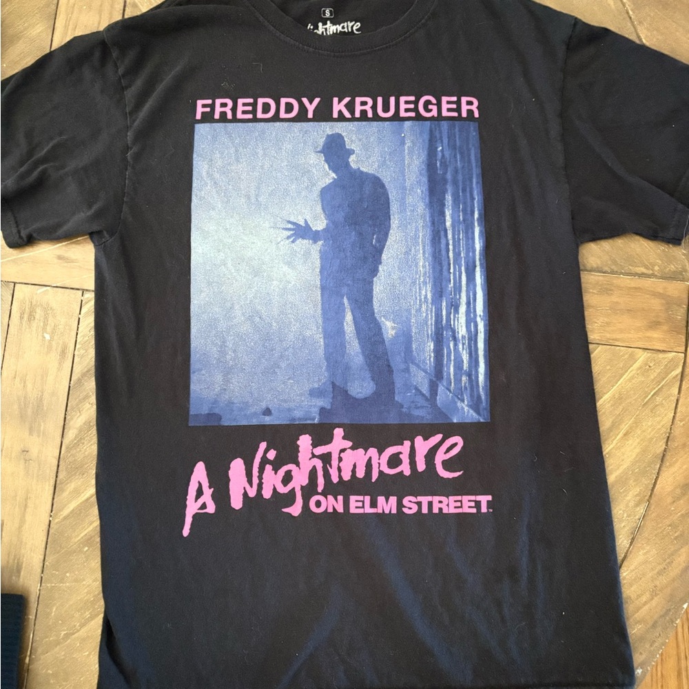A Nightmare on Elm Street Freddy Krueger
Ripple Junction Horror Tee S Black Pink